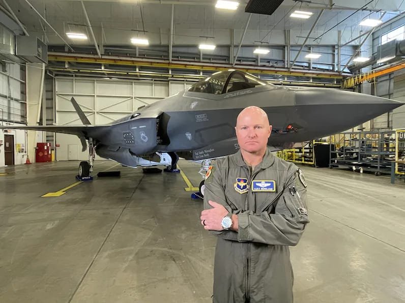 Politics Stay Grounded as Canadian F-35 Pilots Begin U.S. Training
